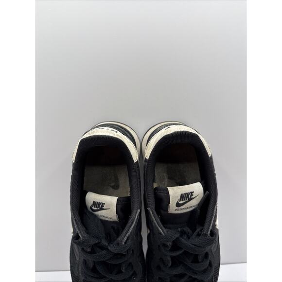 Size 6.5 - Nike Internationalist Black White Running Walking Shoe‎ 631754-011 - Picture 6 of 9